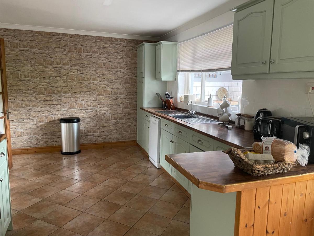 Villa Carreg Yr Onnen à Haverfordwest Extérieur photo